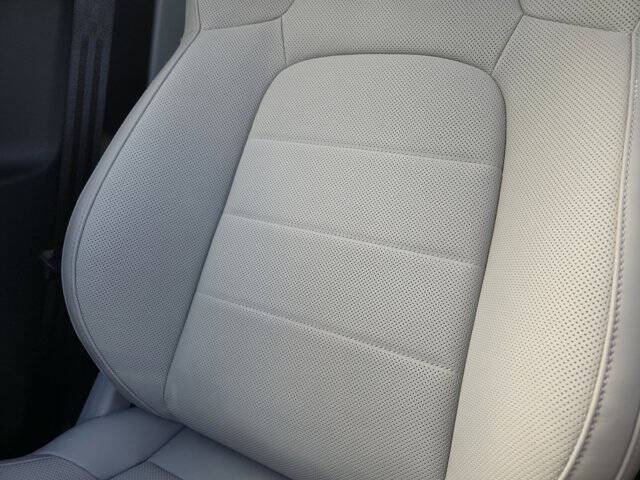 2025 Porsche Macan 4 Electric