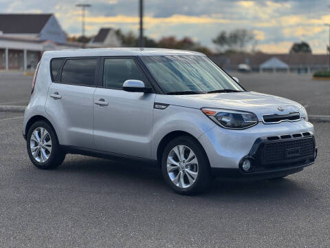 2016 Kia Soul +