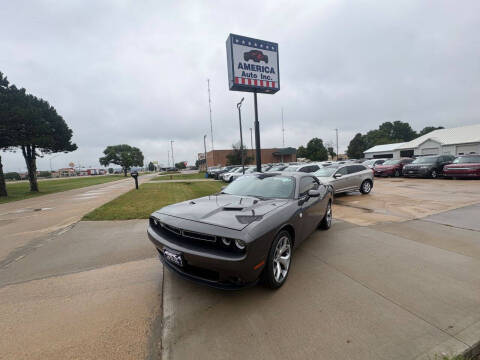 2016 Dodge Challenger SXT Plus