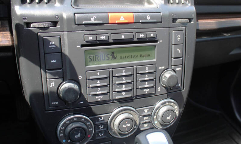 2011 Land Rover LR2