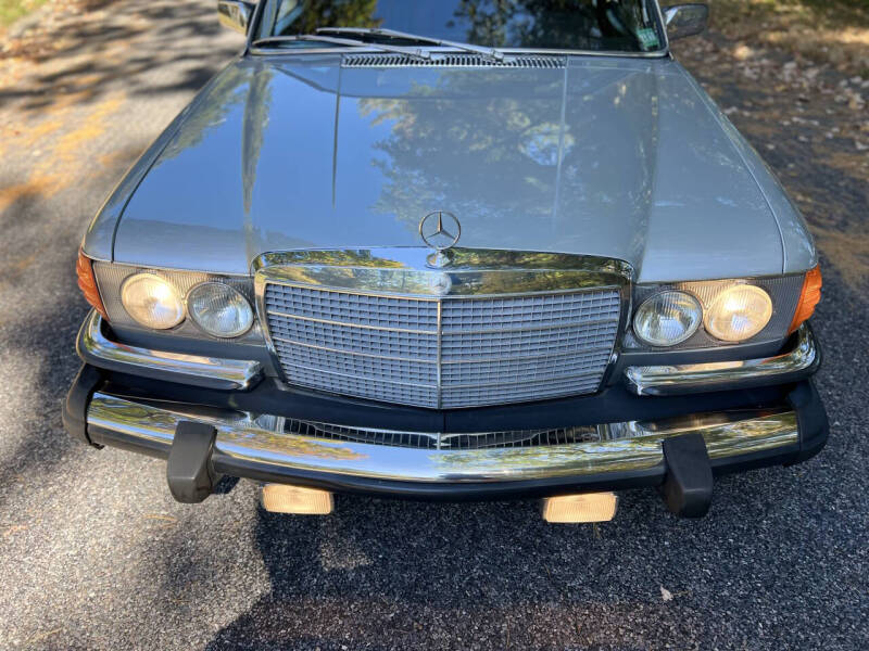 1975 Mercedes-Benz 400-Class