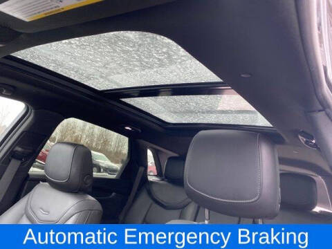 2022 Cadillac XT5 Premium Luxury