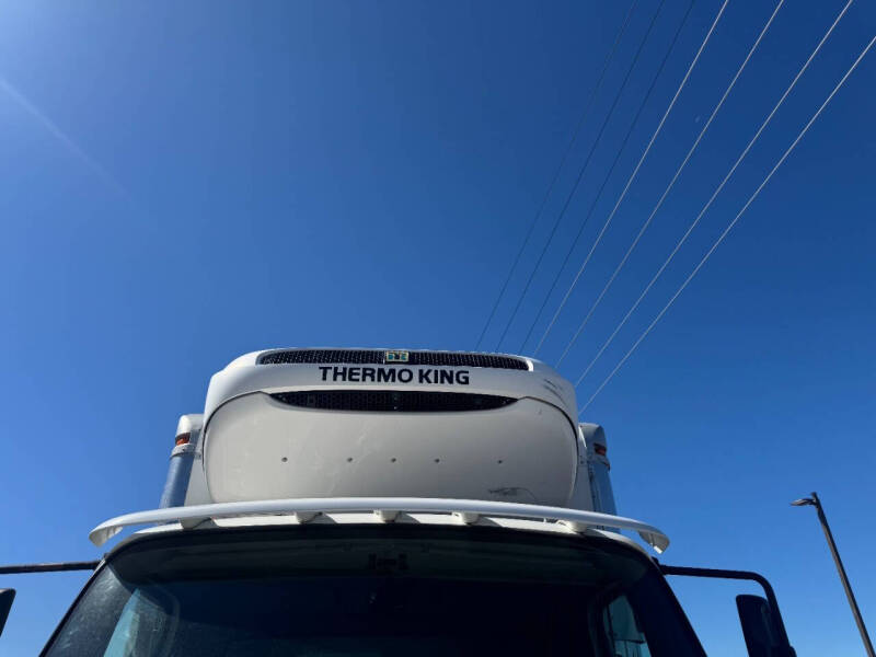 2018 Freightliner M2 106