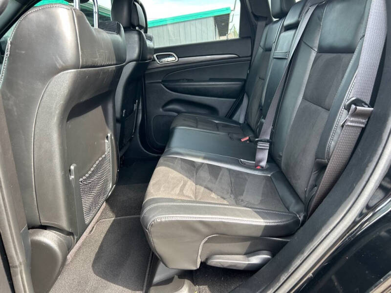 2020 Jeep Grand Cherokee Laredo