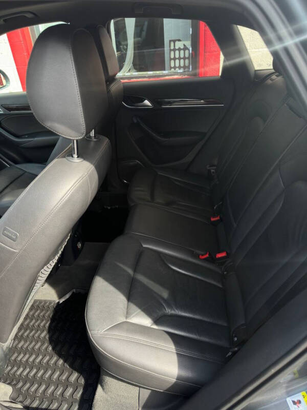 2016 Audi Q3 2.0T quattro Prestige