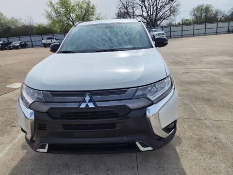 2019 Mitsubishi Outlander for sale at JJ Auto Sales LLC in Haltom City TX