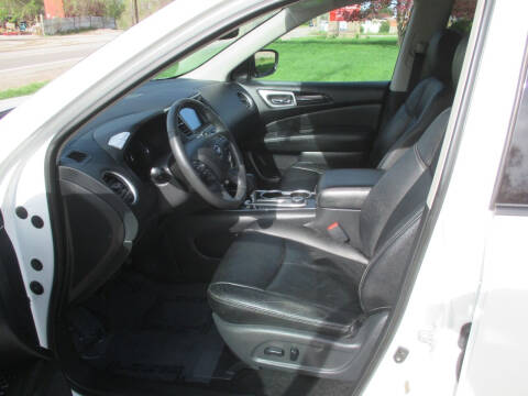 2018 Nissan Pathfinder SV