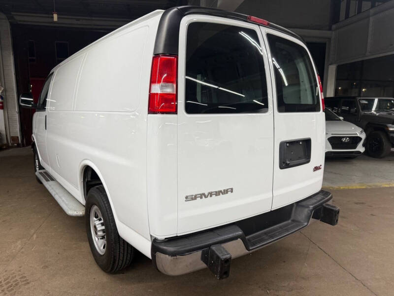 2023 GMC Savana 2500