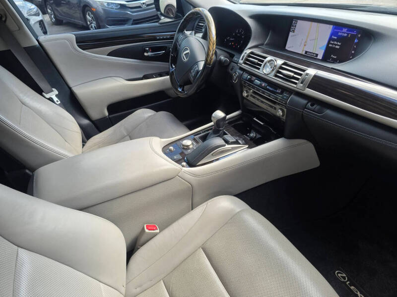 2016 Lexus LS 460