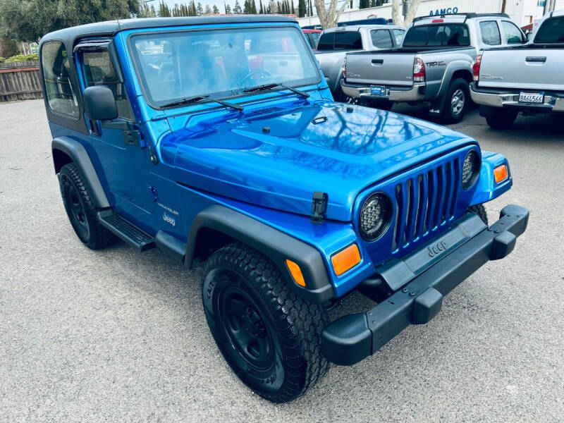 2003 Jeep Wrangler X photo 2