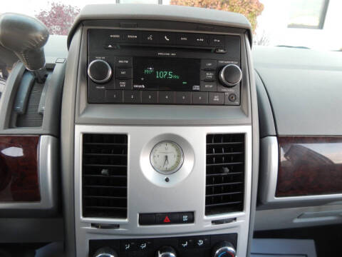 2010 Chrysler Town and Country Touring