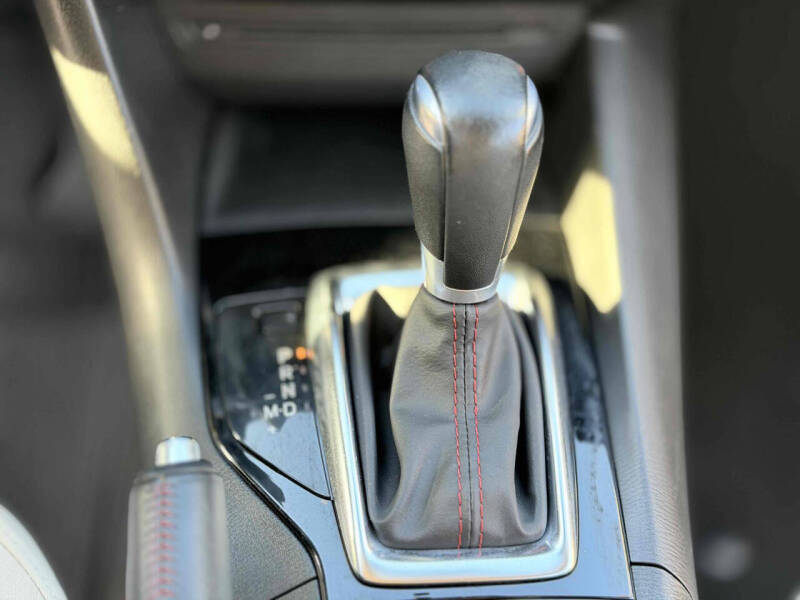 2016 Mazda MAZDA3 i Touring