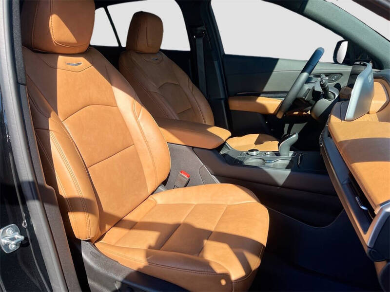 2025 Cadillac XT4 Sport