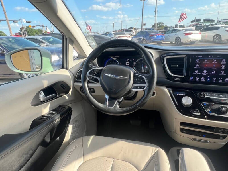 2020 Chrysler Pacifica Touring L Plus