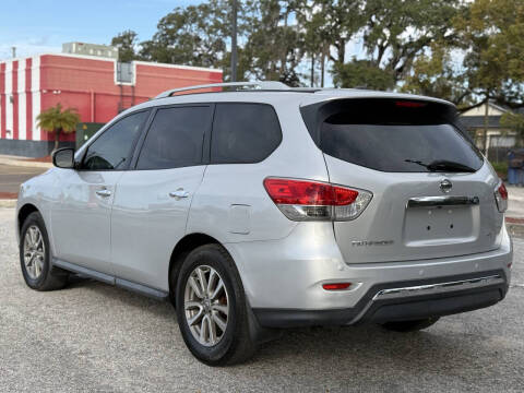 2015 Nissan Pathfinder SV