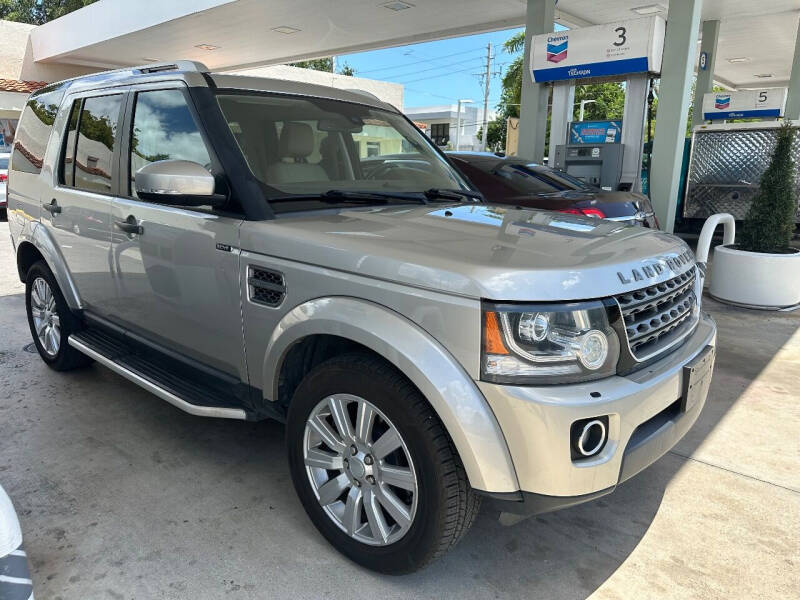 2016 Land Rover LR4 Base photo 2