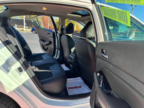 2024 Nissan Altima 2.5 SR