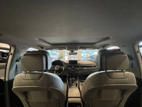 2017 Audi A4 2.0T quattro Prestige