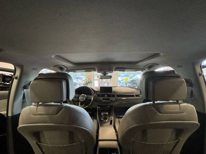 2017 Audi A4 2.0T quattro Prestige