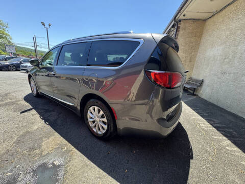 2019 Chrysler Pacifica Touring L 35th Anniversary