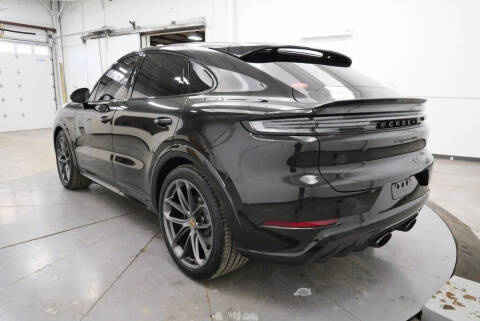 2025 Porsche Cayenne GTS Coupe