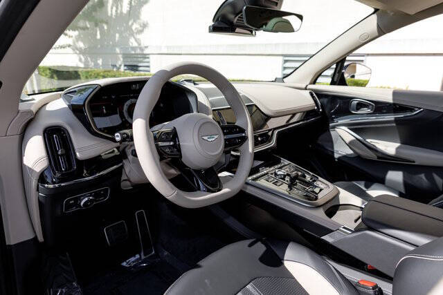 2026 Aston Martin DBX 707