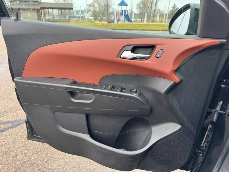 2016 Chevrolet Sonic LTZ Auto