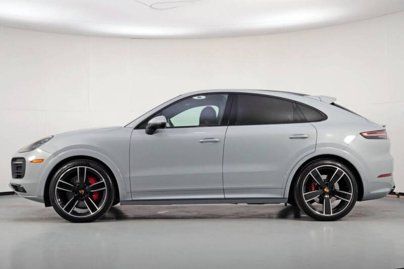 2022 Porsche Cayenne GTS Coupe