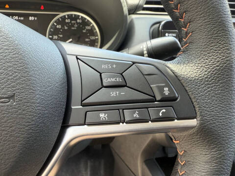 2025 Nissan Versa SR