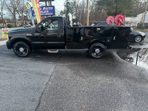 2005 Ford F-350 Super Duty for sale at King Auto Sales INC in Medford NY