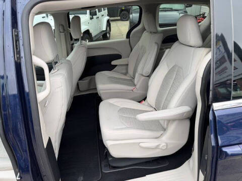 2017 Chrysler Pacifica Hybrid Touring Plus