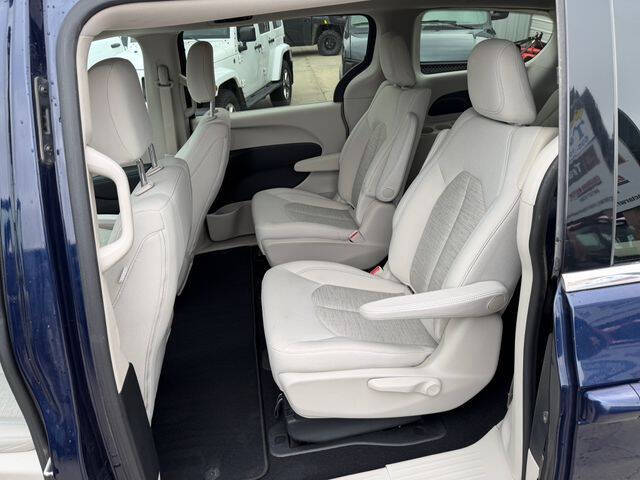 2017 Chrysler Pacifica Hybrid Touring Plus