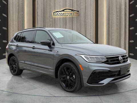 2022 Volkswagen Tiguan SE R-Line Black