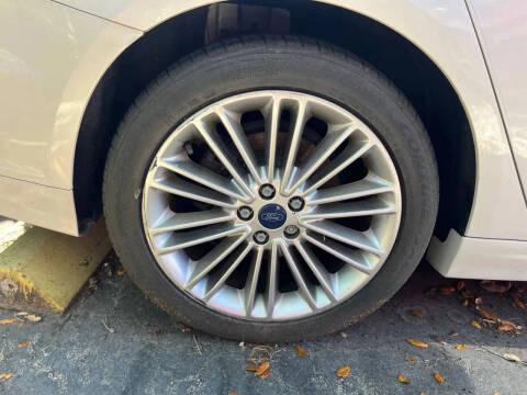 2016 Ford Fusion SE