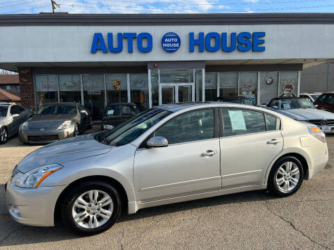 2010 Nissan Altima for sale at Auto House Motors in Downers Grove IL