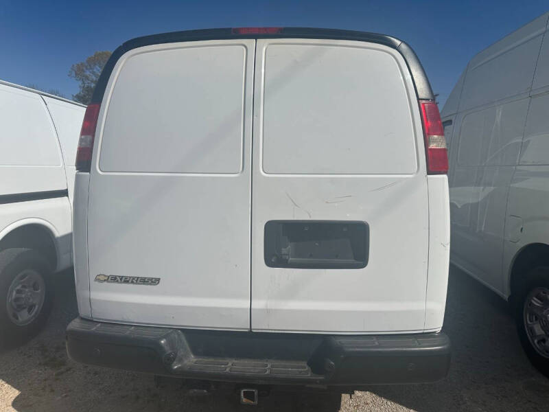 2022 Chevrolet Express 2500