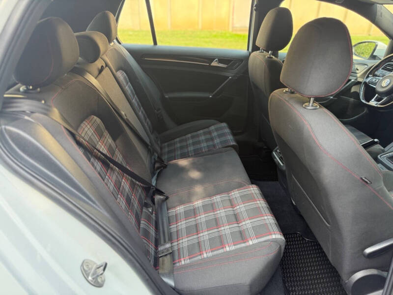 2017 Volkswagen Golf GTI S