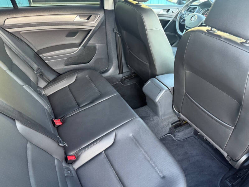 2020 Volkswagen Golf TSI