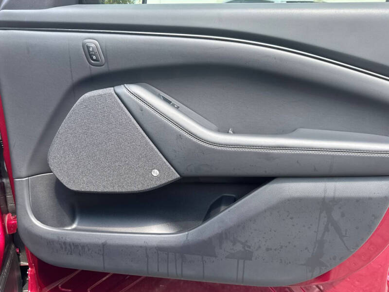 2025 Ford Mustang Mach-E Premium