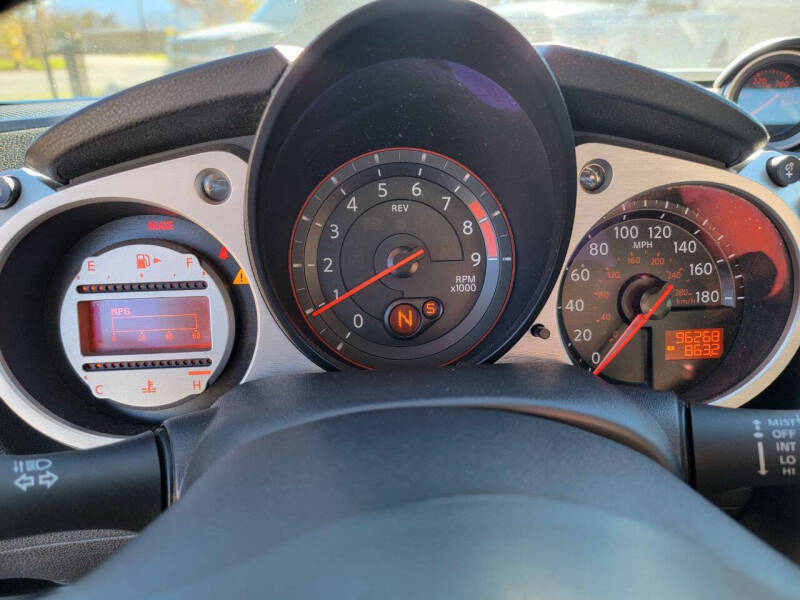 2010 Nissan 370Z Roadster Touring