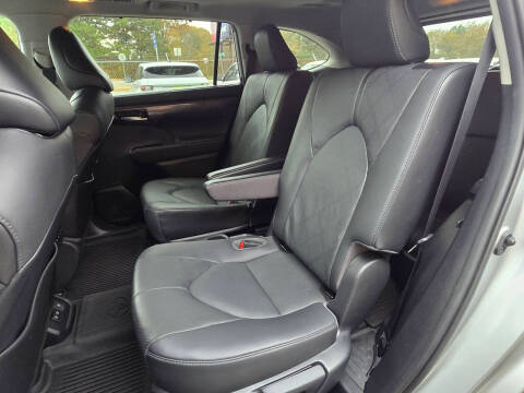 2021 Toyota Highlander Platinum