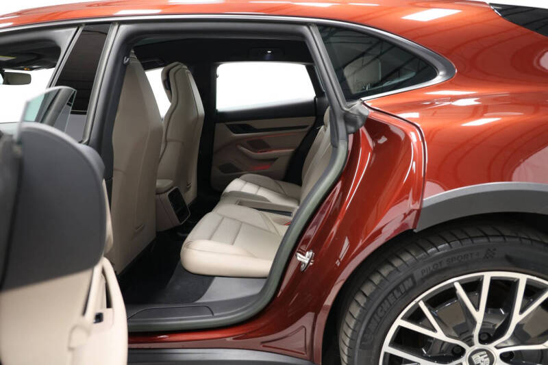 2022 Porsche Taycan 4 Cross Turismo