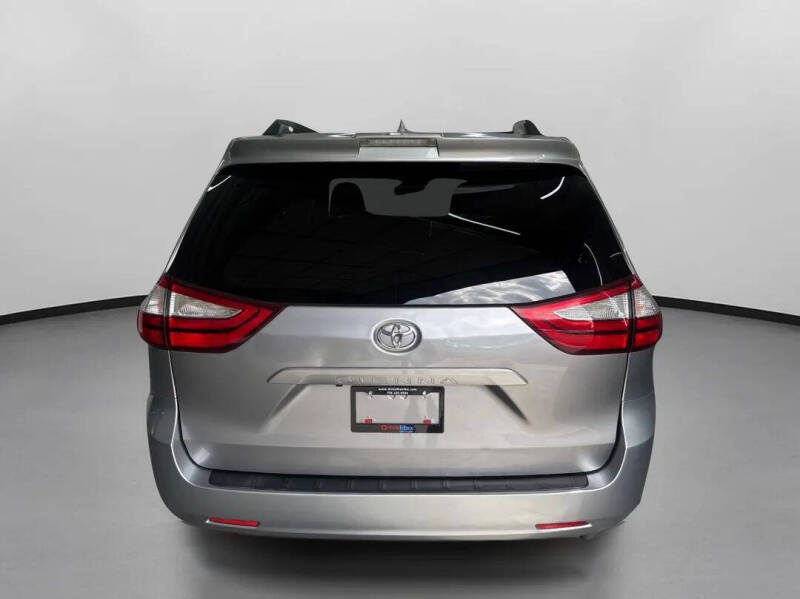 2018 Toyota Sienna