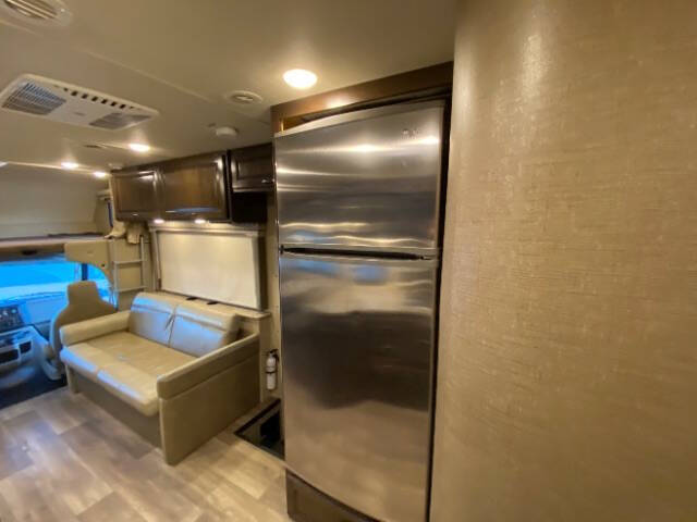 2017 Ford E-Series E-450 SD