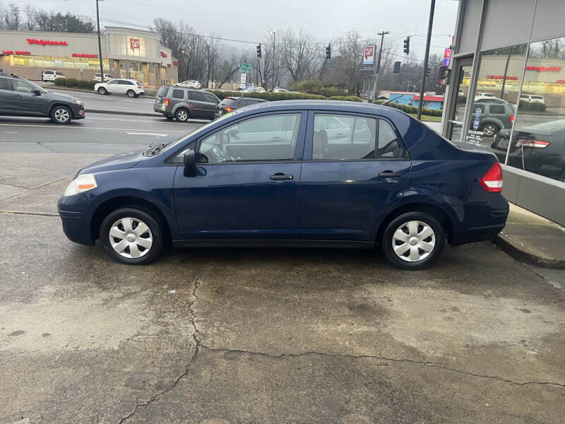 2009 Nissan Versa Base's photo