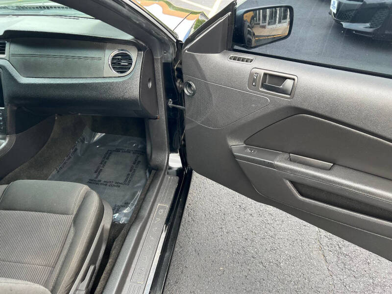 2014 Ford Mustang V6