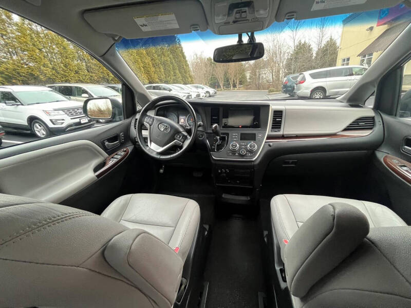 2017 Toyota Sienna
