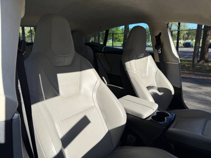 2015 Tesla Model S 70D