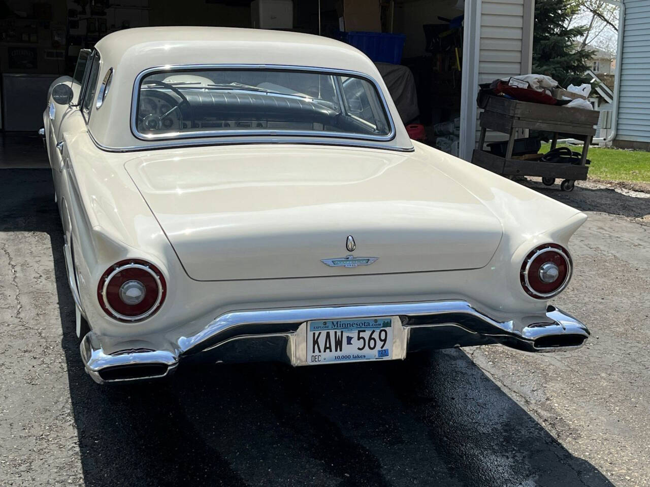 1957 Ford Thunderbird 12