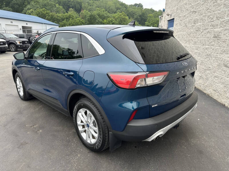 2020 Ford Escape SE